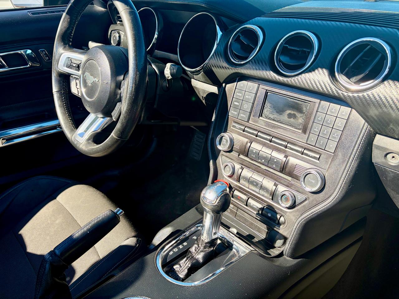 Ford Mustang V6 Convertible 2016