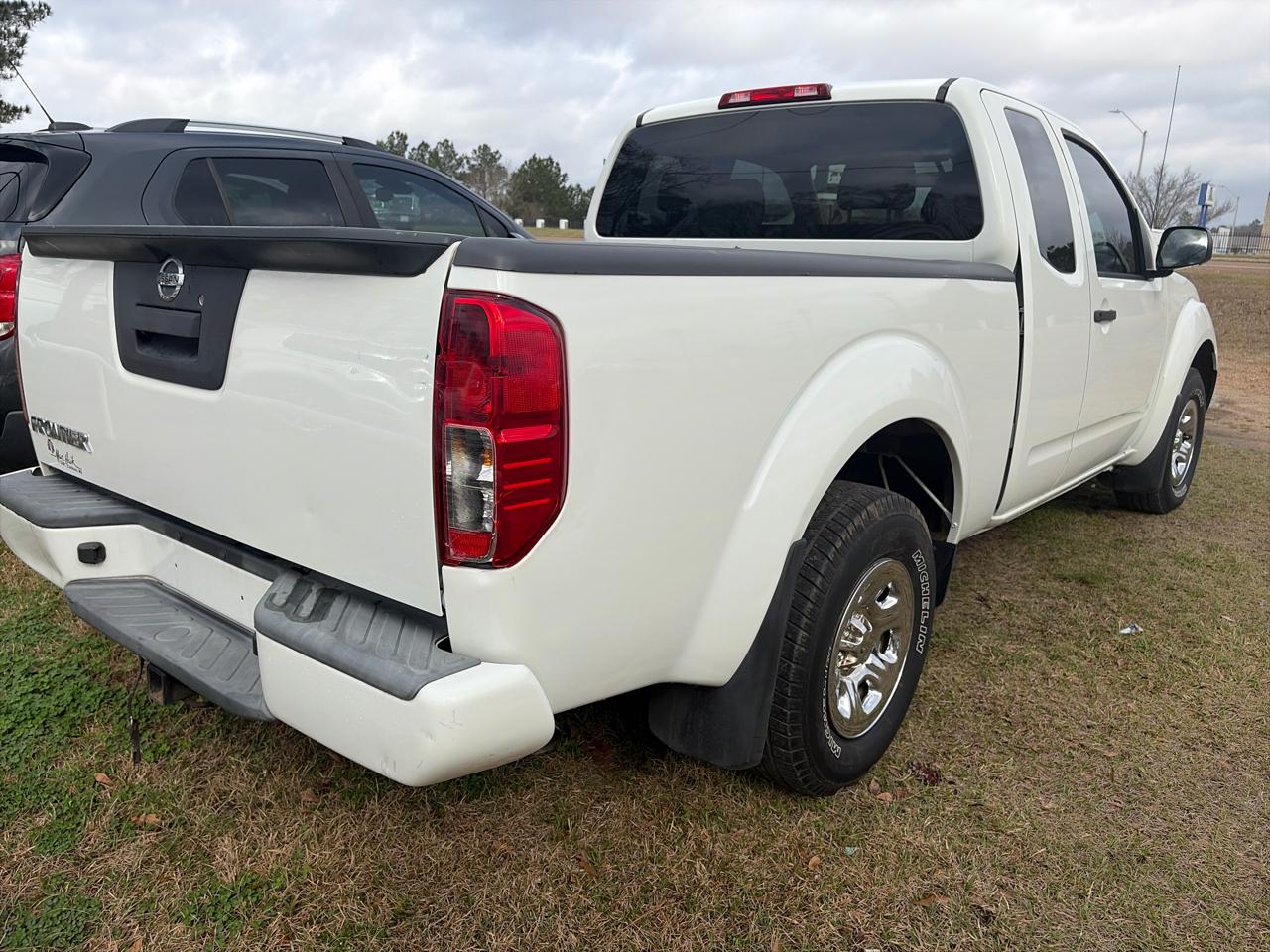Nissan Frontier S King Cab I4 5MT 2WD 2019