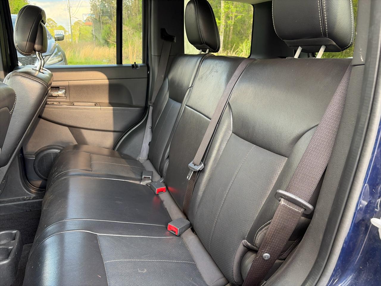 Jeep Liberty Sport 2WD 2012