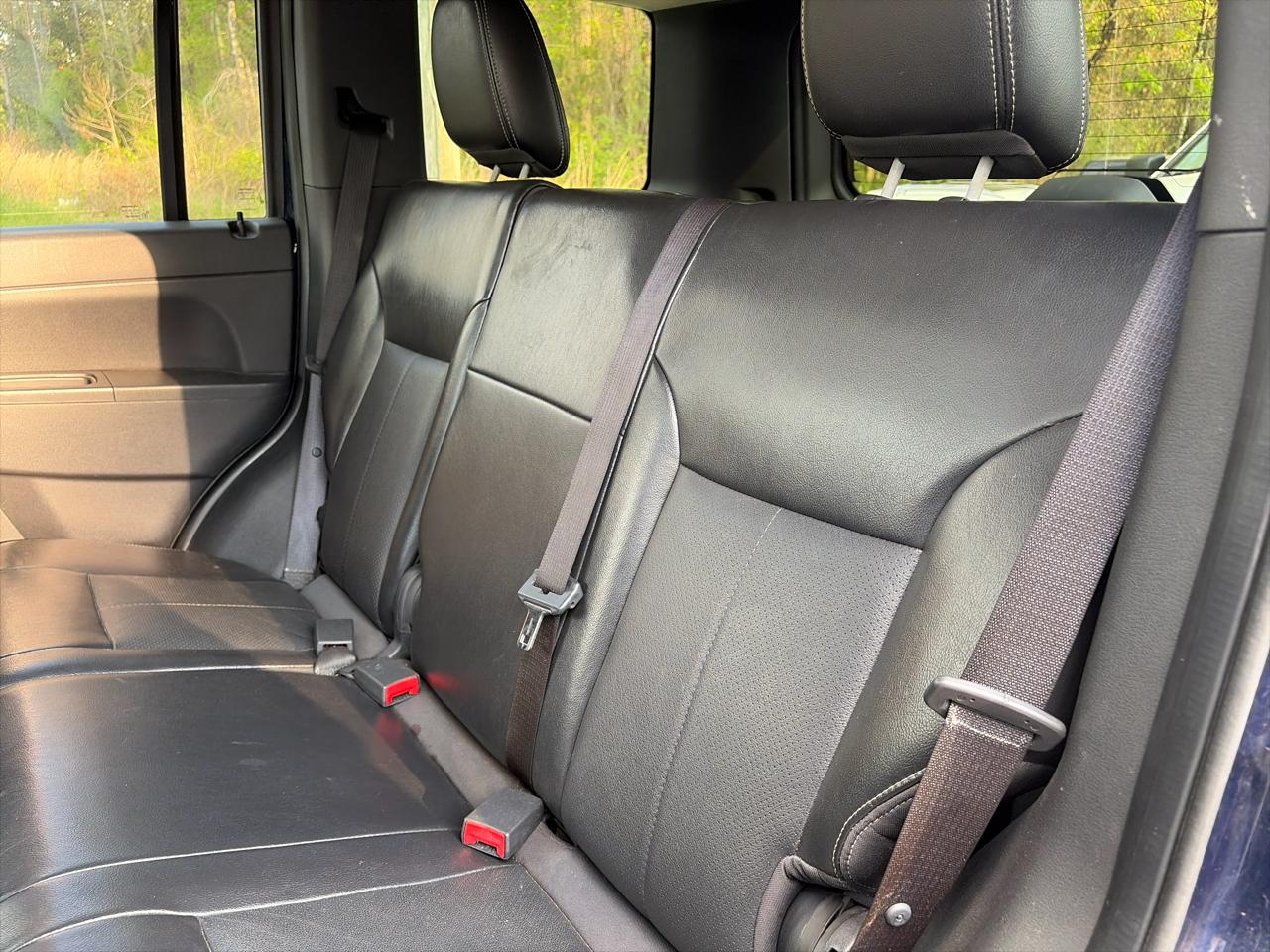 Jeep Liberty Sport 2WD 2012