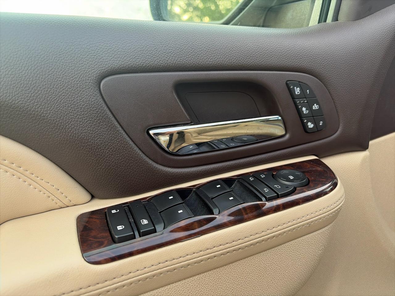 GMC Yukon Denali XL 4WD 2013