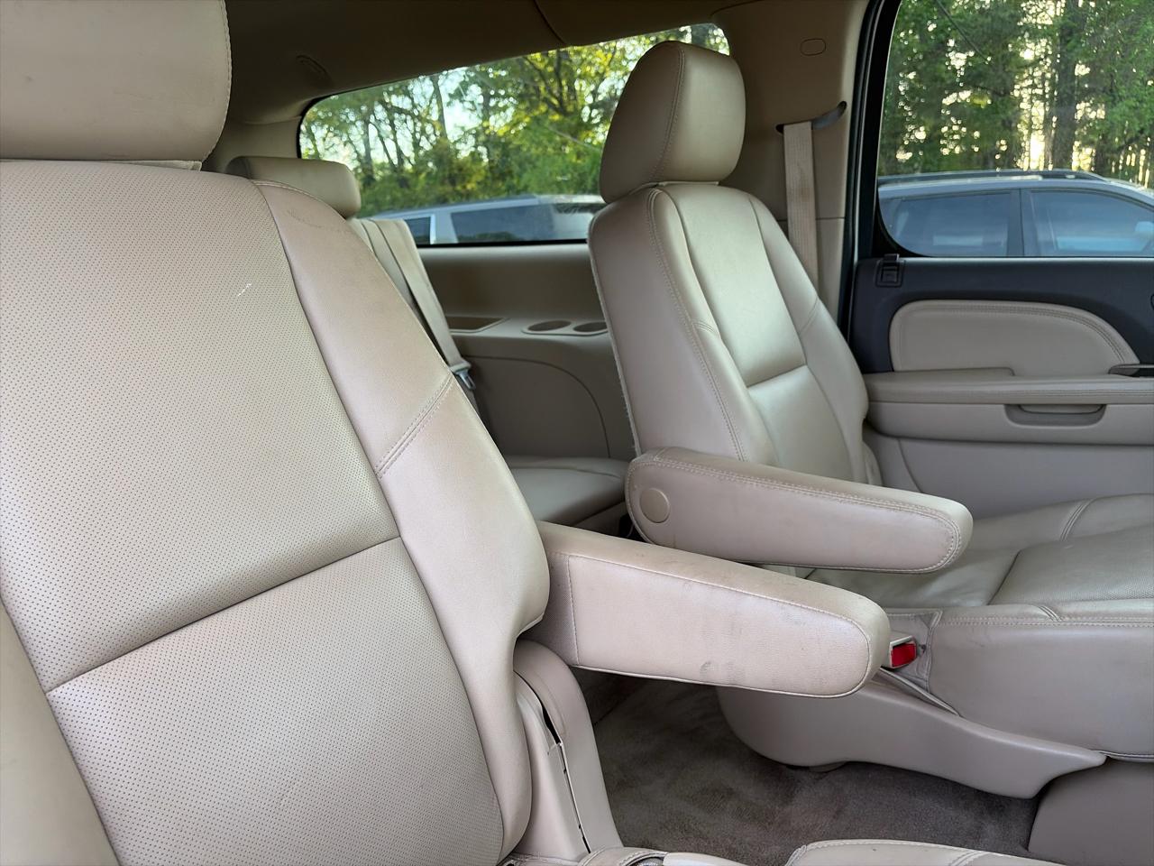 GMC Yukon Denali XL 4WD 2013