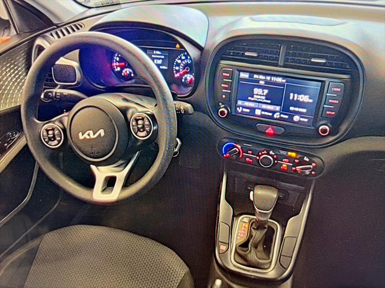 Kia Soul LX CVT 2022