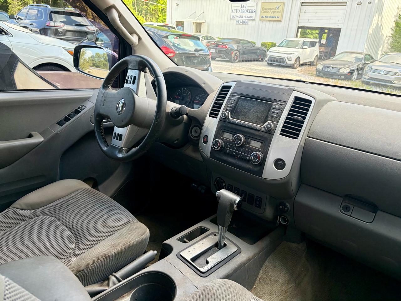 Nissan Frontier PRO-4X Crew Cab 5AT 4WD 2017