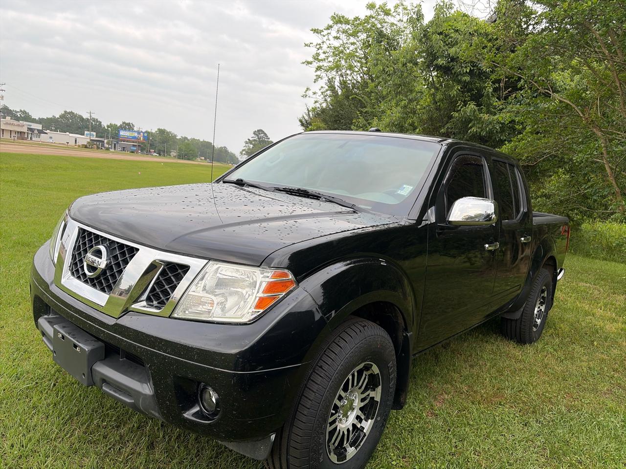 Nissan Frontier PRO-4X Crew Cab 5AT 4WD 2017