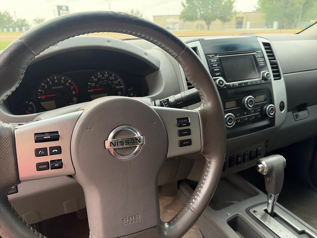 Nissan Frontier PRO-4X Crew Cab 5AT 4WD 2017