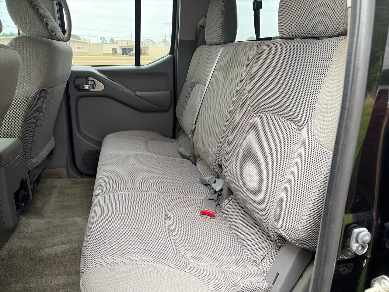 Nissan Frontier PRO-4X Crew Cab 5AT 4WD 2017