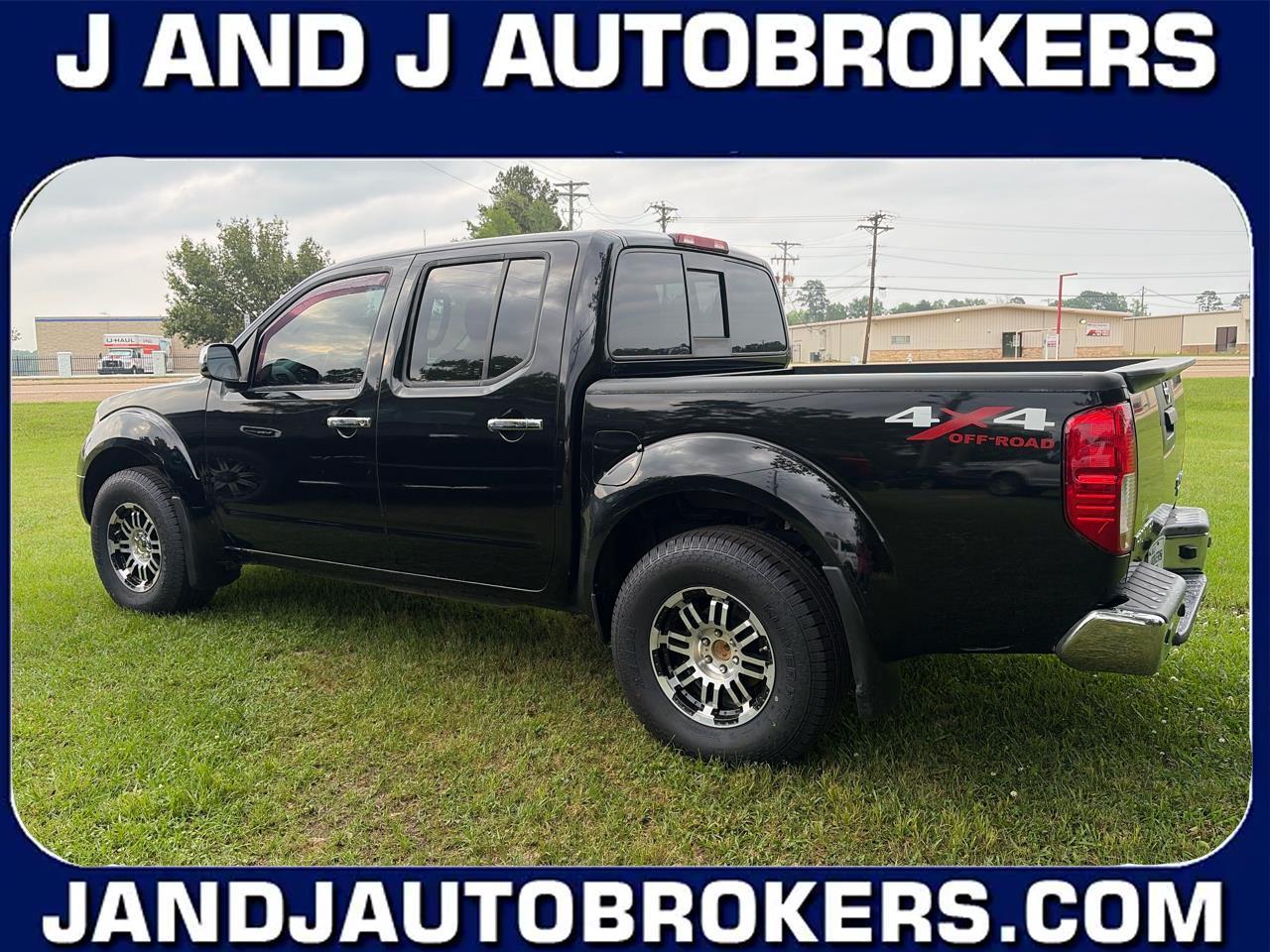 2017 Nissan Frontier PRO-4X Crew Cab 5AT 4WD