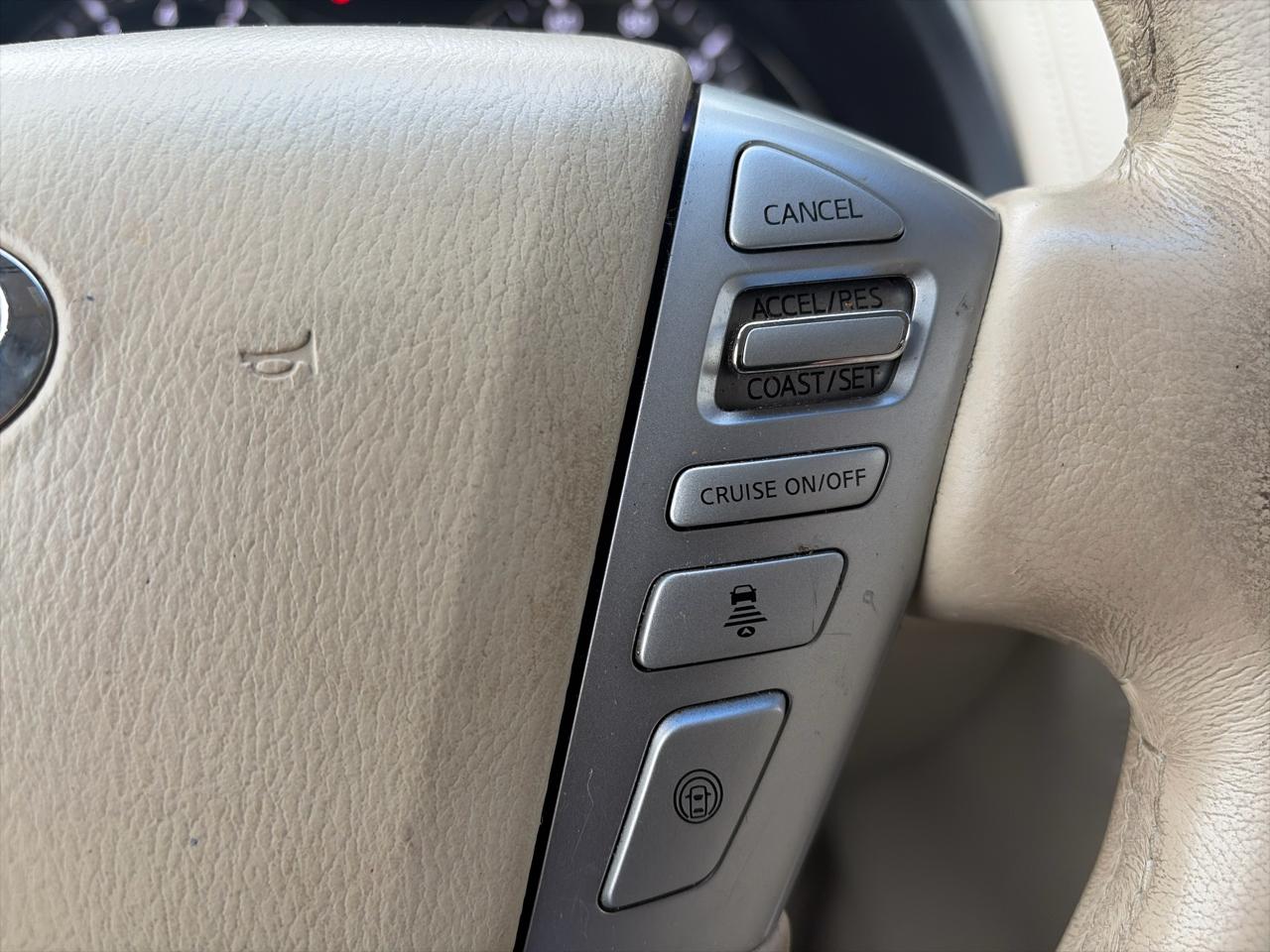 Infiniti QX80 2WD 2015