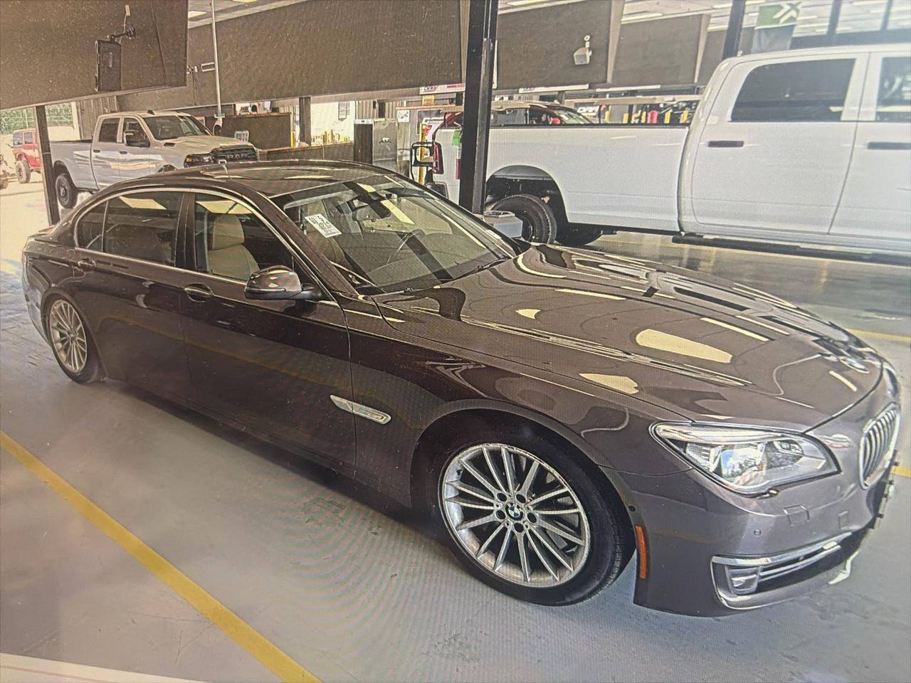 BMW 7-Series 750Li 4D Sedan 2014