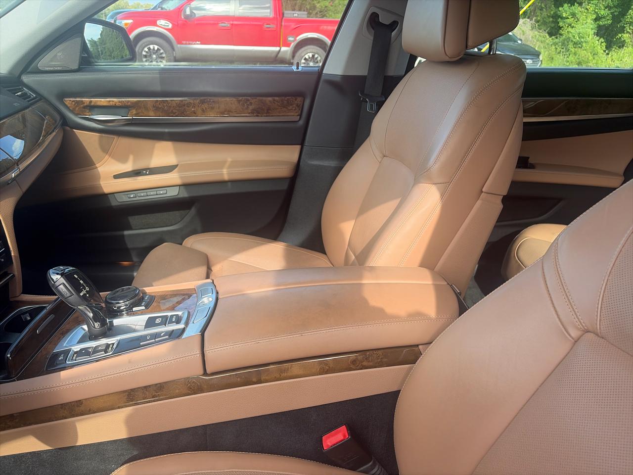 BMW 7-Series 750Li 4D Sedan 2014