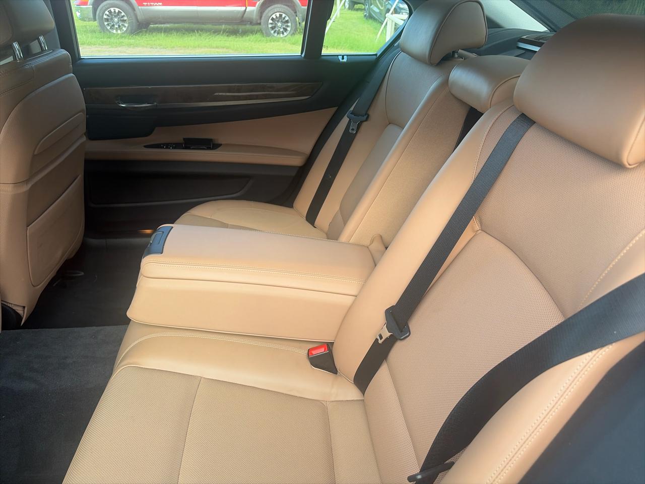 BMW 7-Series 750Li 4D Sedan 2014