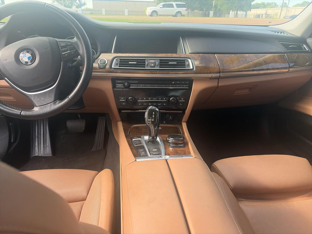 BMW 7-Series 750Li 4D Sedan 2014