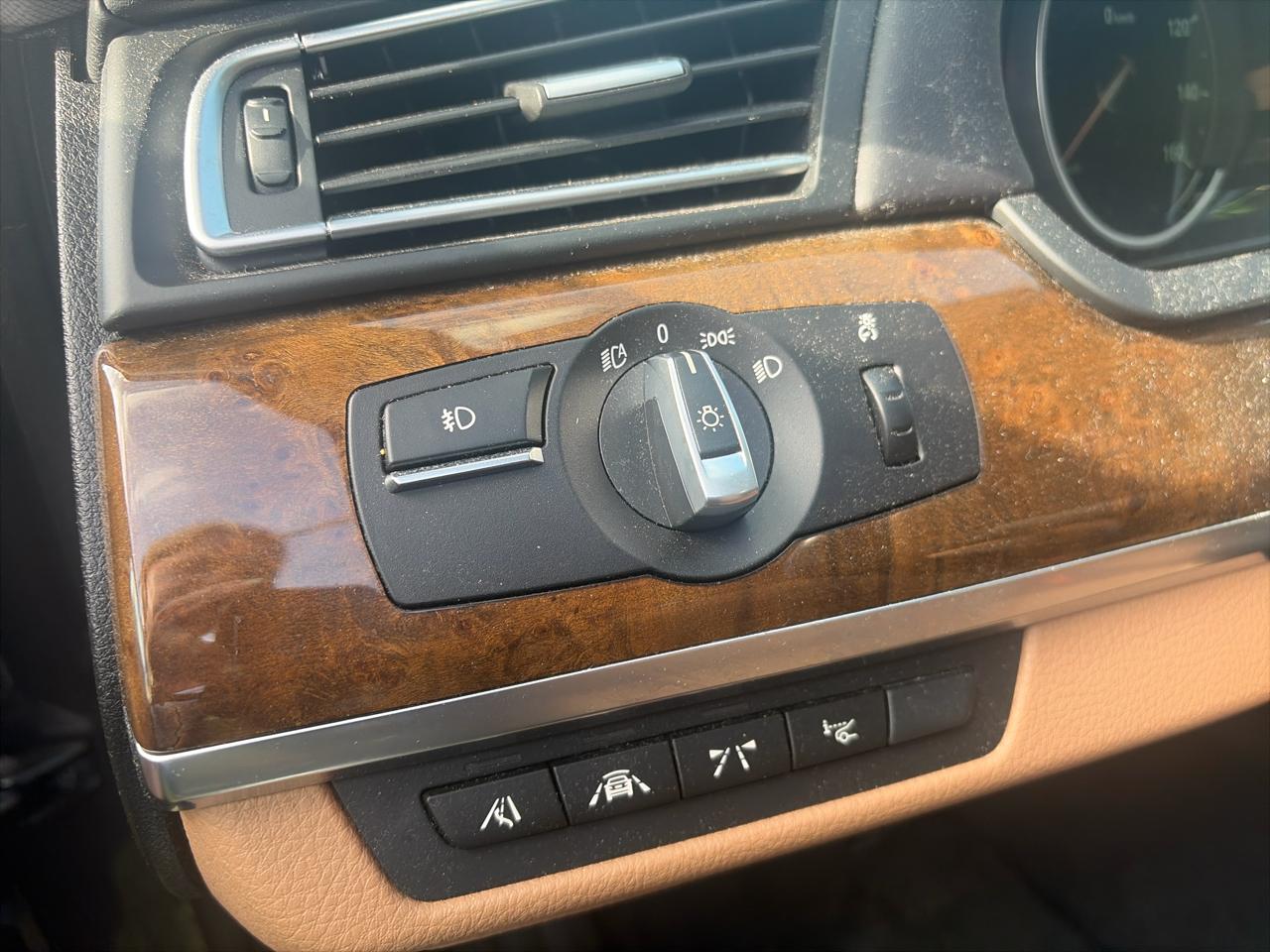BMW 7-Series 750Li 4D Sedan 2014