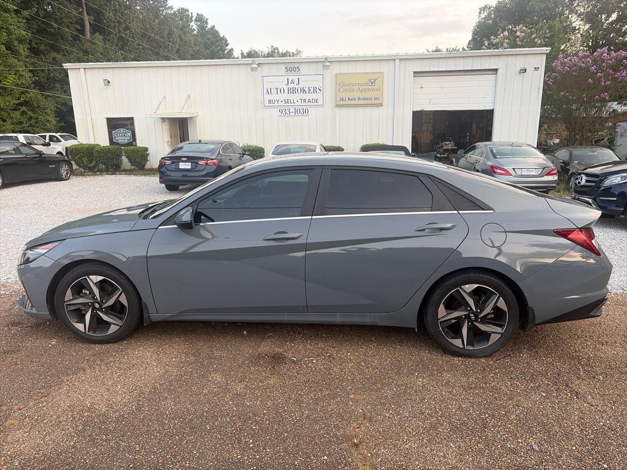 Hyundai Elantra Limited 2022