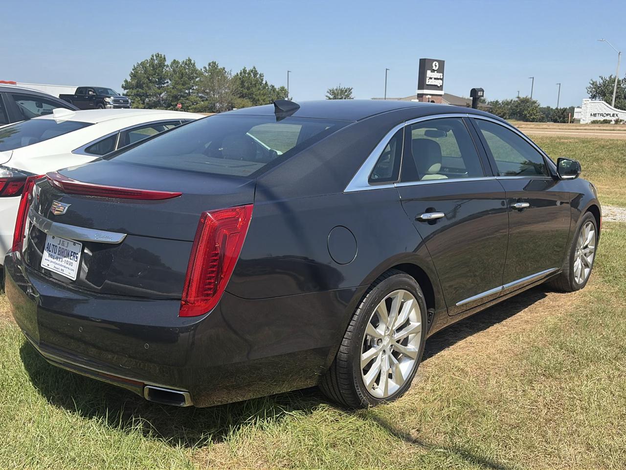 Cadillac XTS Luxury FWD 2016