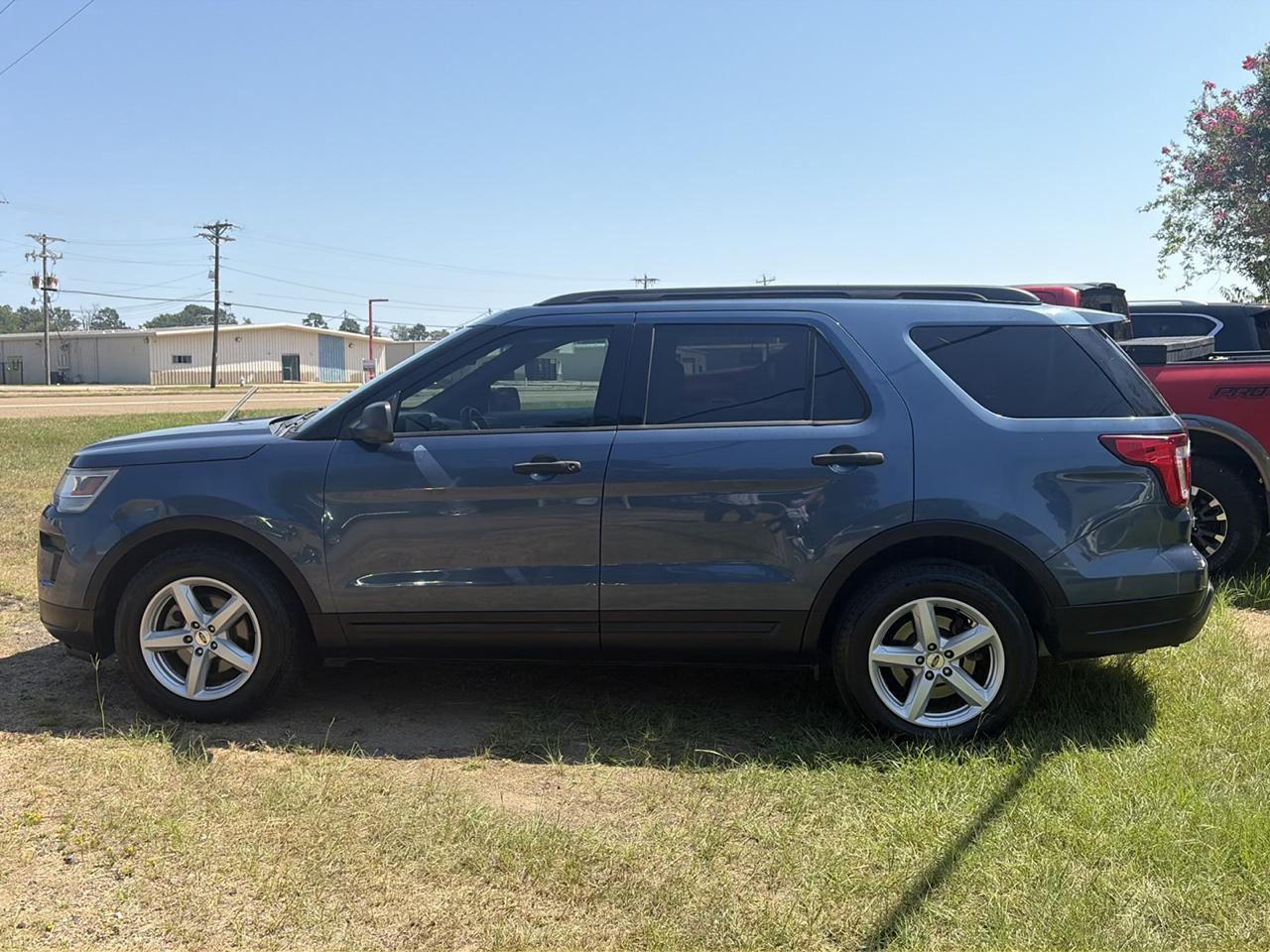 Ford Explorer Base FWD 2018