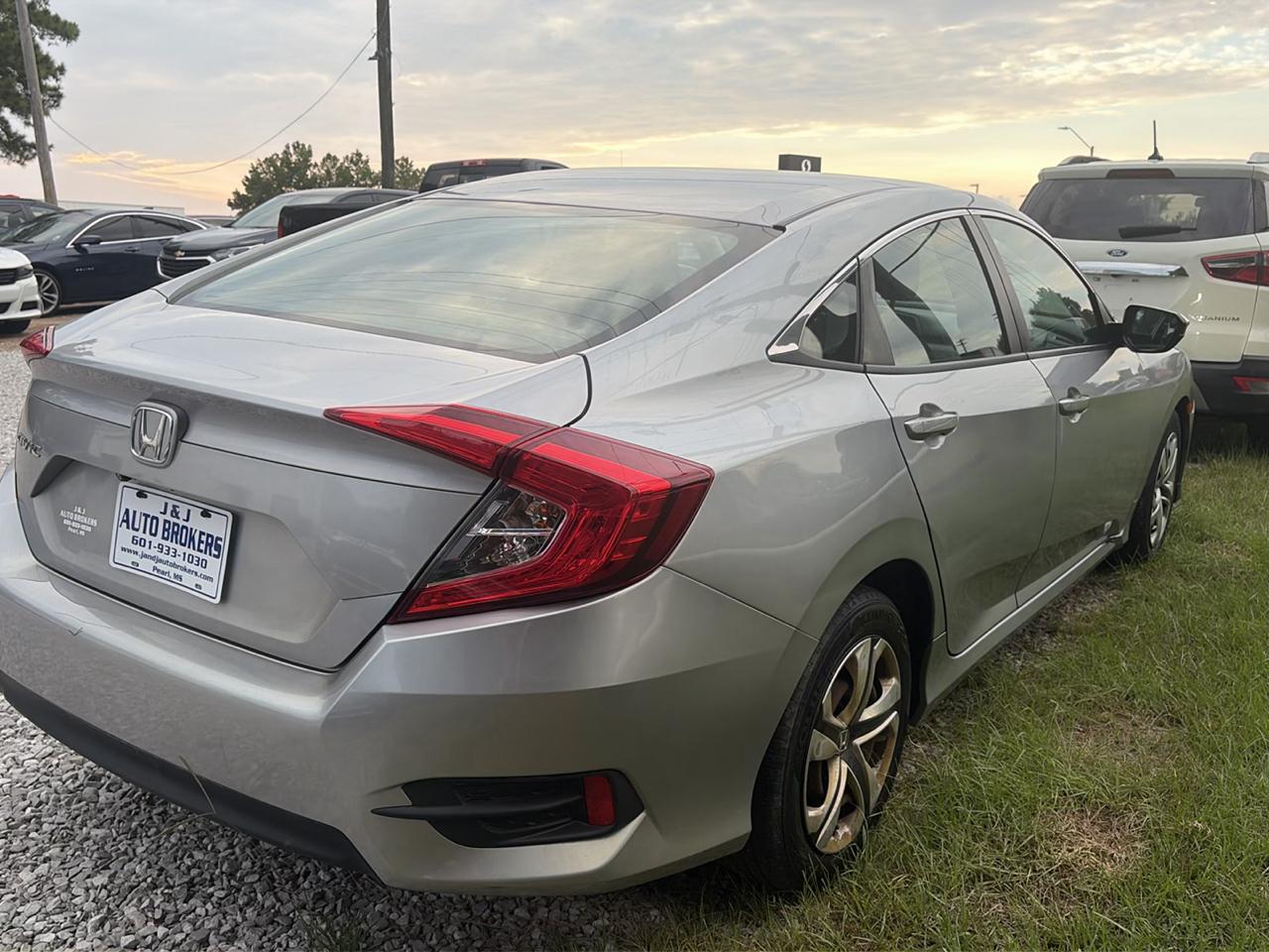 Honda Civic LX 4D Sedan 2017
