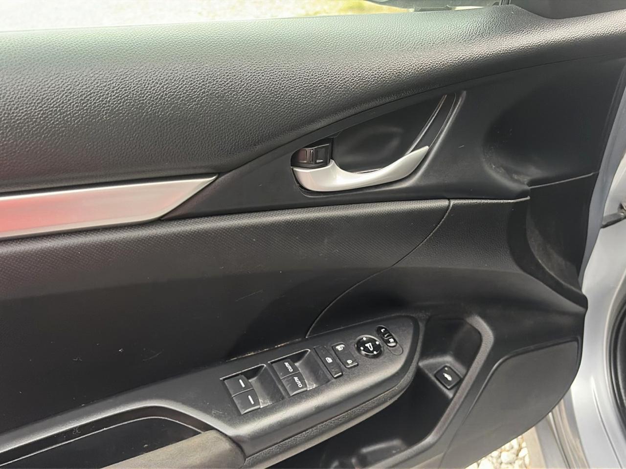 Honda Civic LX 4D Sedan 2017