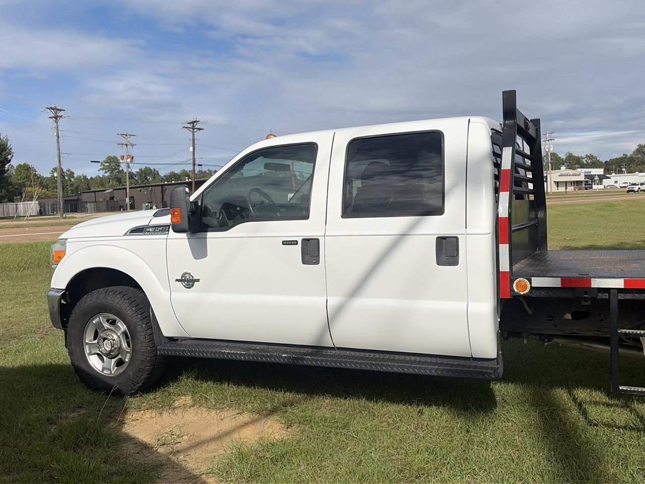 Ford F-350 SD XLT Crew Cab Long Bed 4WD 2011