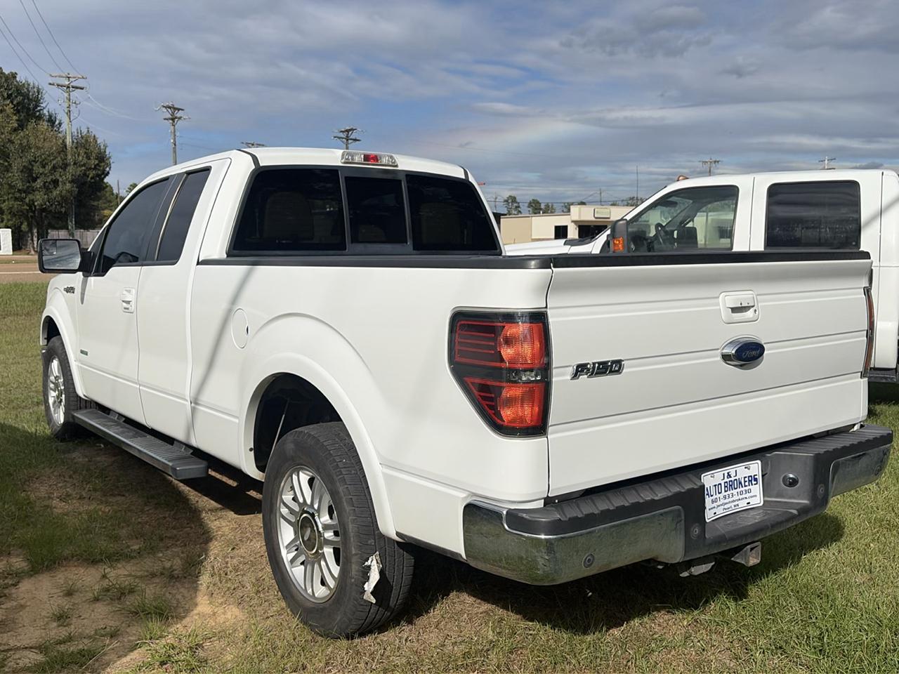 Ford F-150 2WD SuperCab 145" Lariat 2013