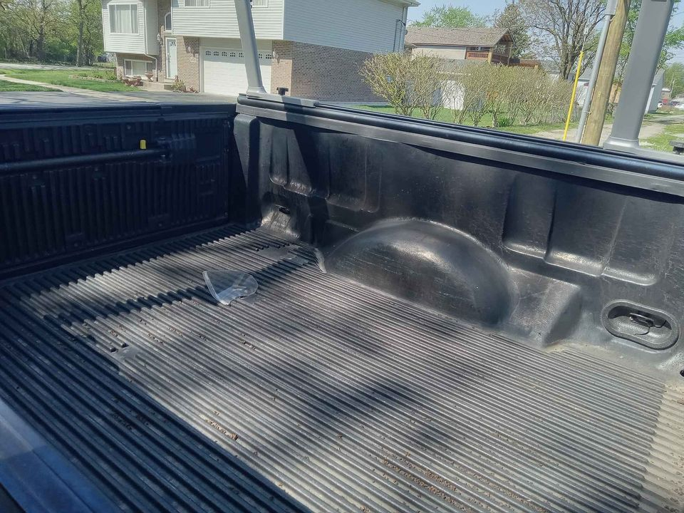 2014 Ford F-150 Platinum photo 18
