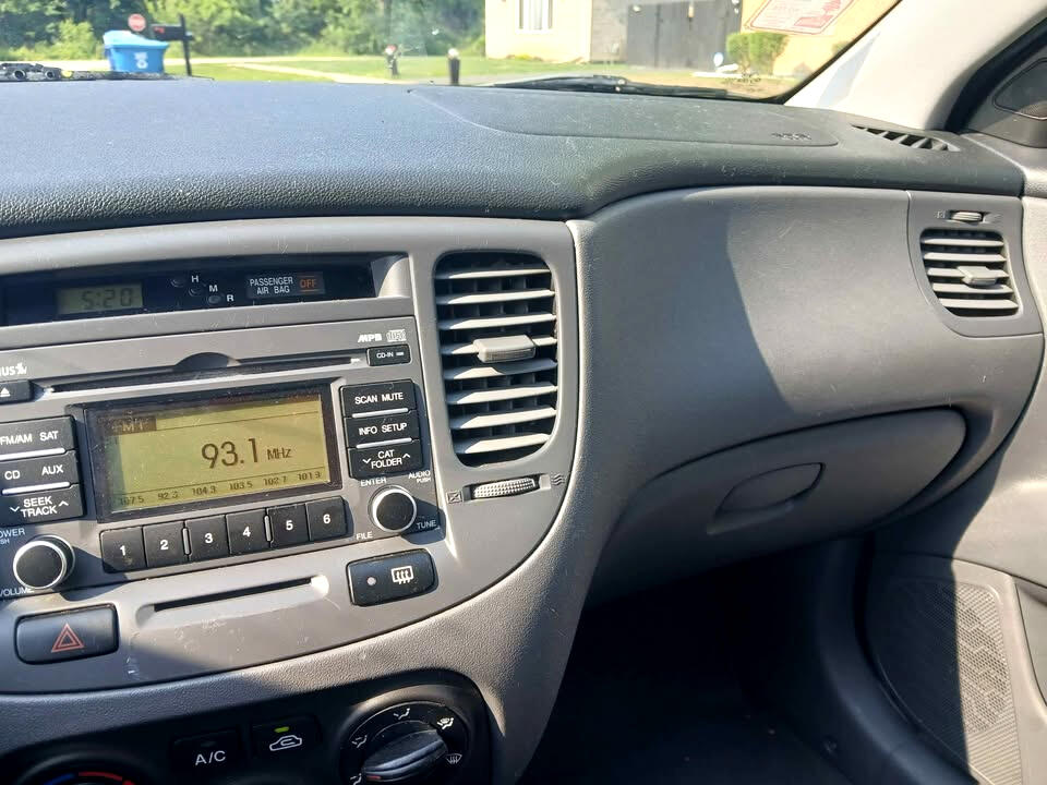Kia Rio LX 4D Sedan 2009 Kia Rio LX 4D Sedan 2009