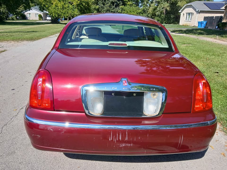 Lincoln Town Car 4dr Sdn Executive 1999 Lincoln Town Car 4dr Sdn Executive 1999