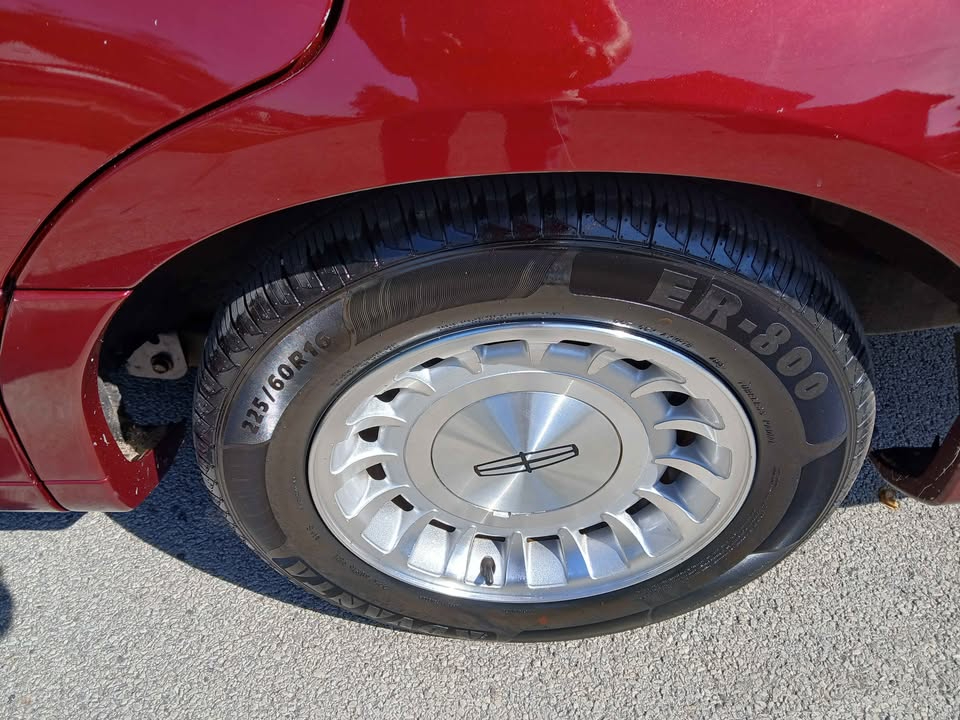 Lincoln Town Car 4dr Sdn Executive 1999