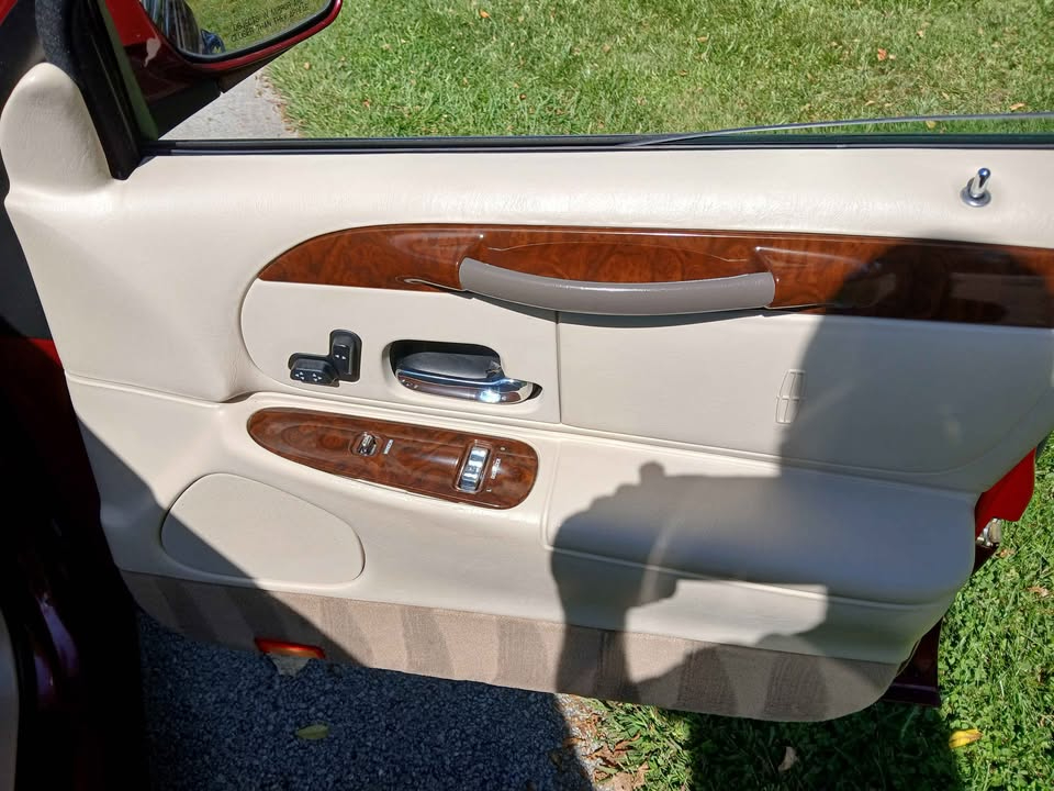 Lincoln Town Car 4dr Sdn Executive 1999