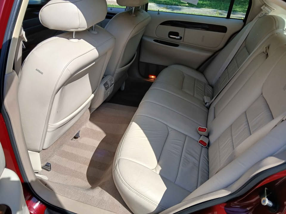 Lincoln Town Car 4dr Sdn Executive 1999