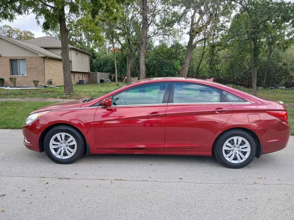 Hyundai Sonata 4dr Sdn 2.4L Auto GLS 2011