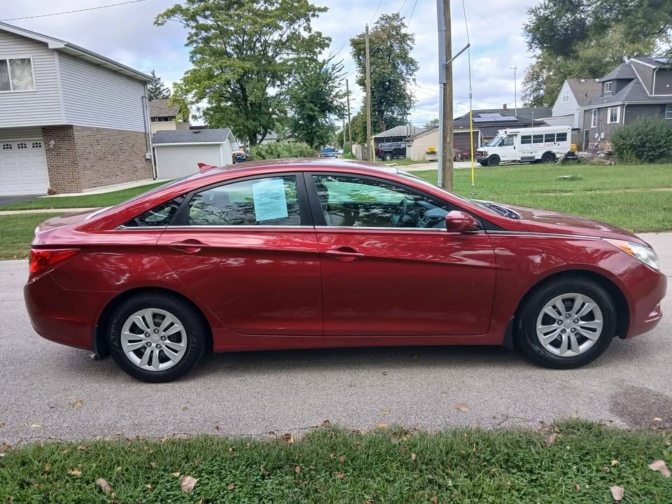 Hyundai Sonata 4dr Sdn 2.4L Auto GLS 2011