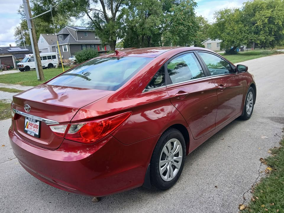 Hyundai Sonata 4dr Sdn 2.4L Auto GLS 2011