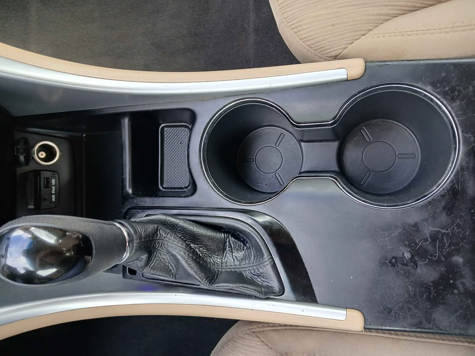 Hyundai Sonata 4dr Sdn 2.4L Auto GLS 2011