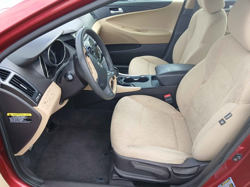 Hyundai Sonata 4dr Sdn 2.4L Auto GLS 2011