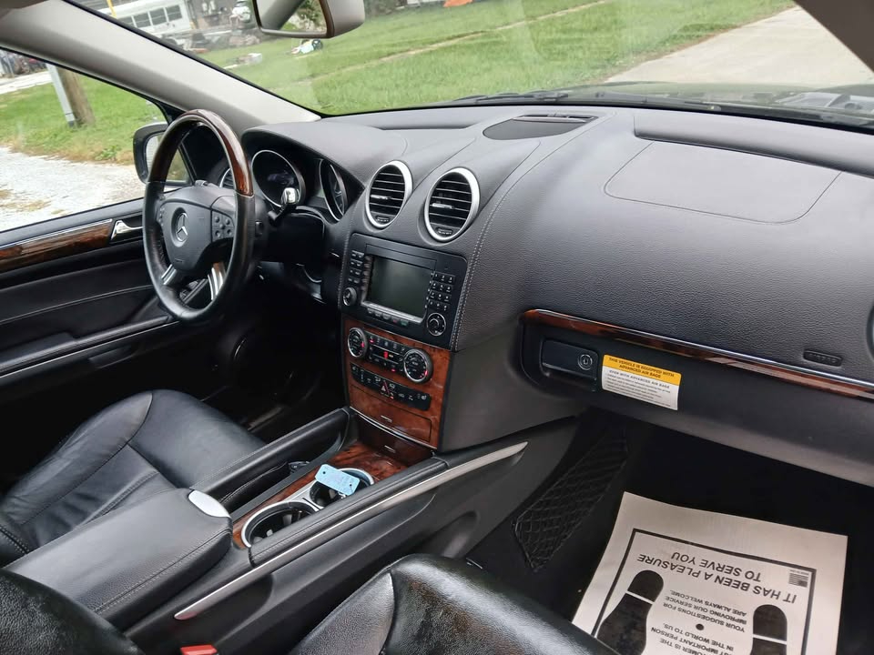 Mercedes-Benz GL-Class 4MATIC 4dr 5.5L 2008 Mercedes-Benz GL-Class 4MATIC 4dr 5.5L 2008