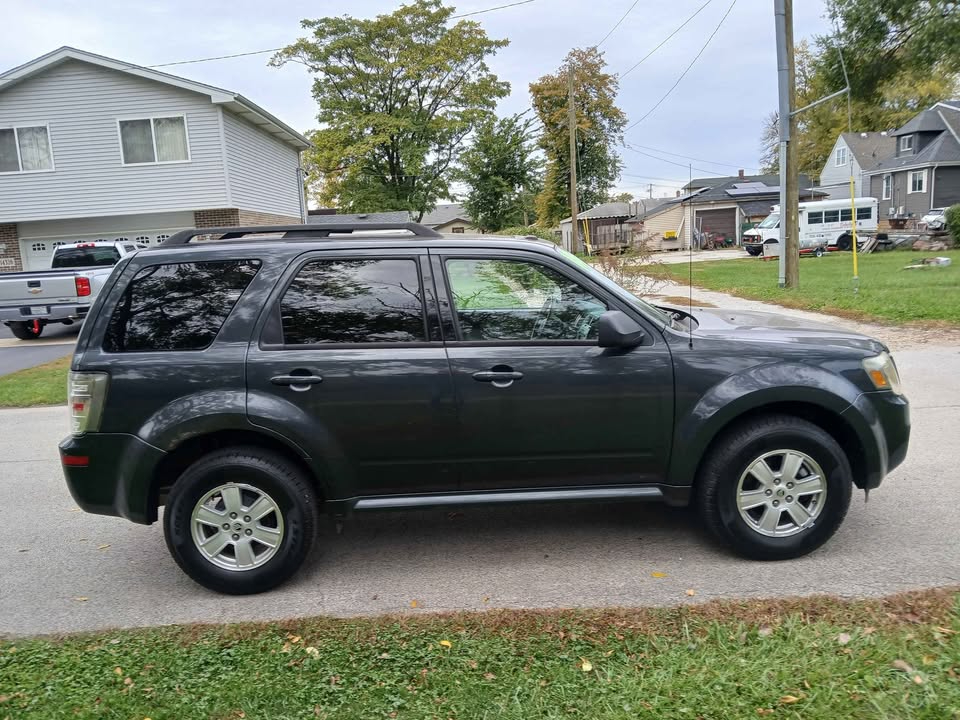 Mercury Mariner FWD 4dr 2010 Mercury Mariner FWD 4dr 2010