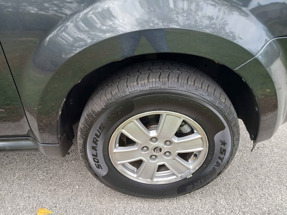 Mercury Mariner FWD 4dr 2010 Mercury Mariner FWD 4dr 2010