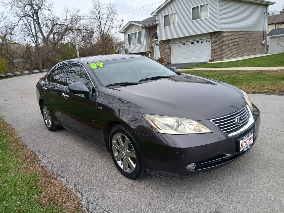 Lexus ES 350 4D Luxury Sedan 2009