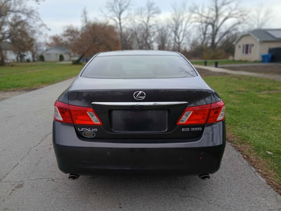 Lexus ES 350 4D Luxury Sedan 2009