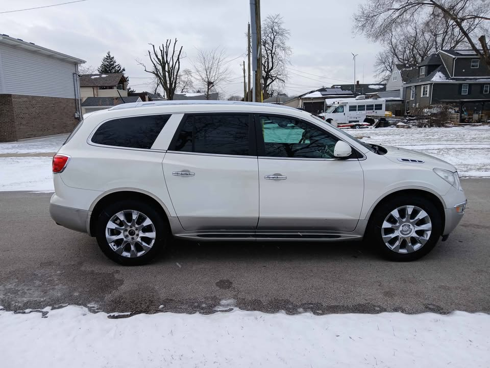 Buick Enclave AWD 4dr CXL-2 2011
