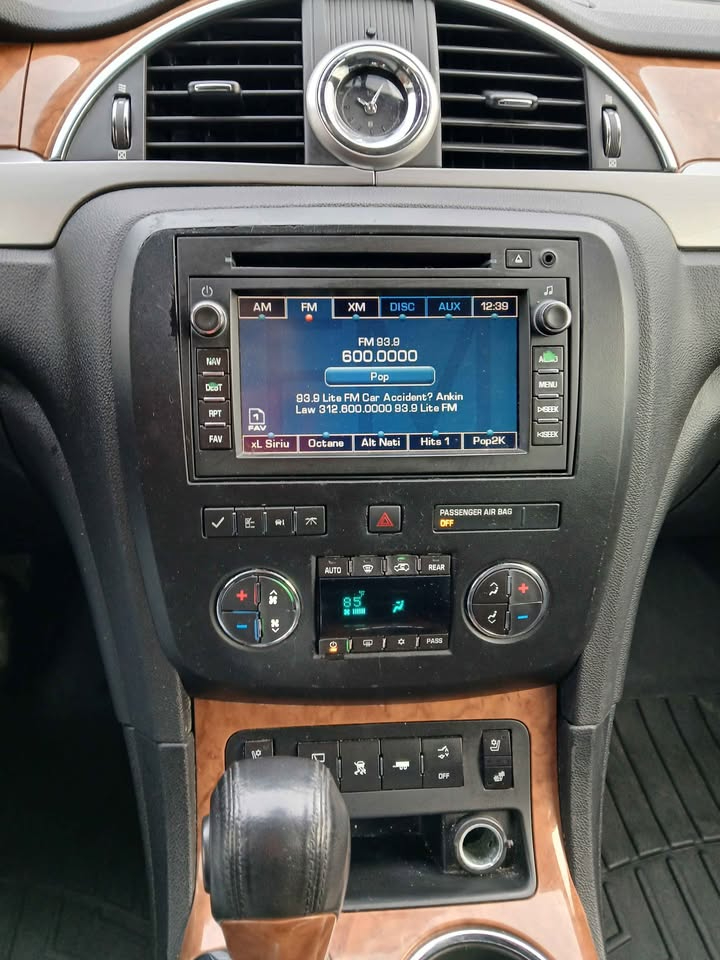 Buick Enclave AWD 4dr CXL-2 2011