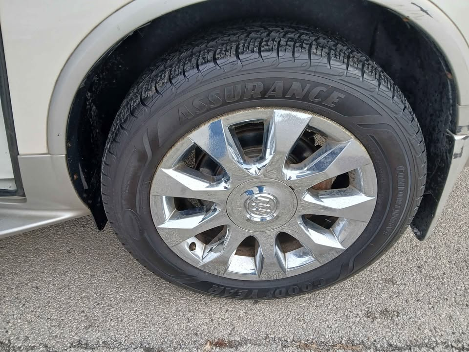 Buick Enclave AWD 4dr CXL-2 2011