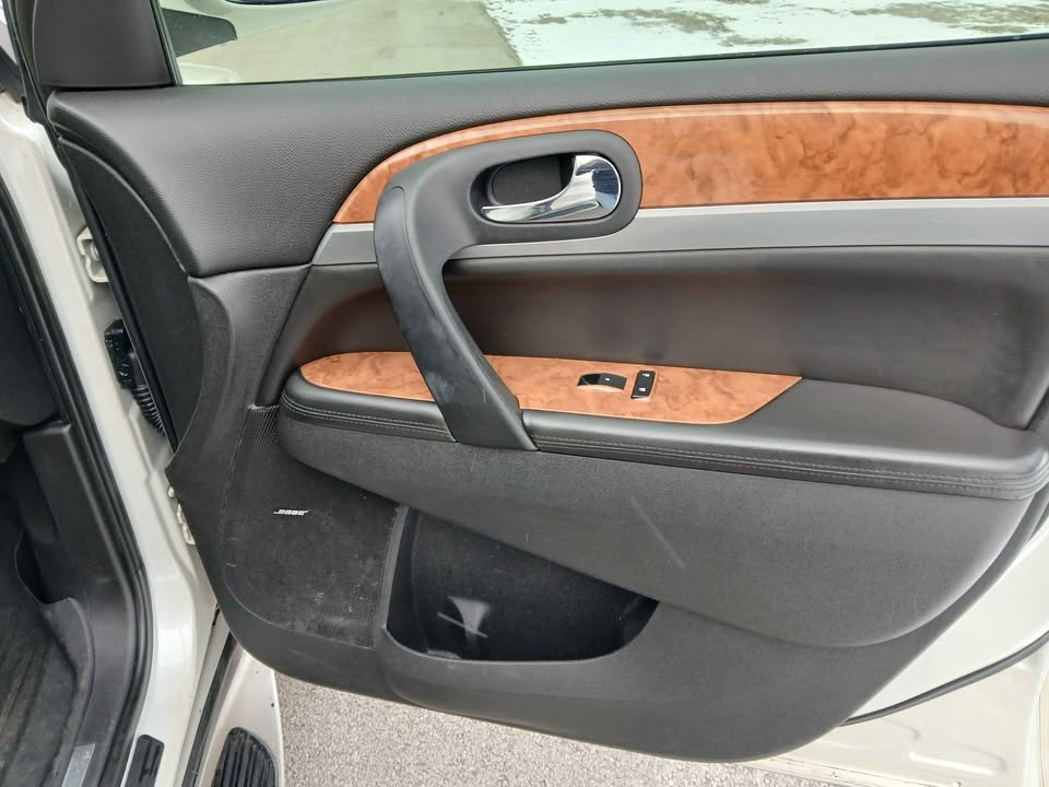 Buick Enclave AWD 4dr CXL-2 2011