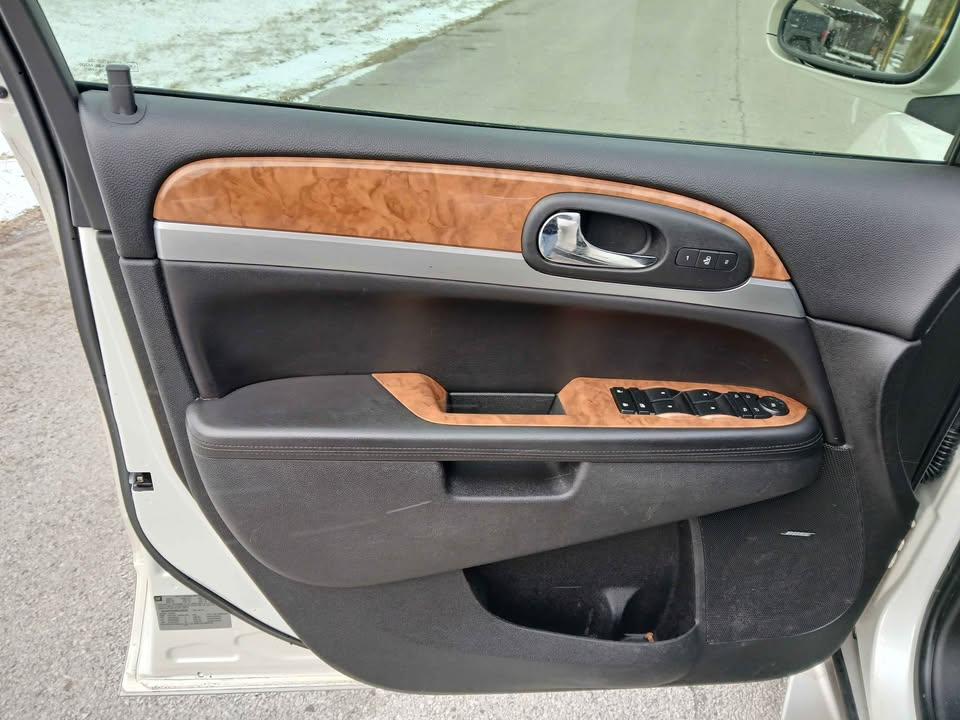 Buick Enclave AWD 4dr CXL-2 2011