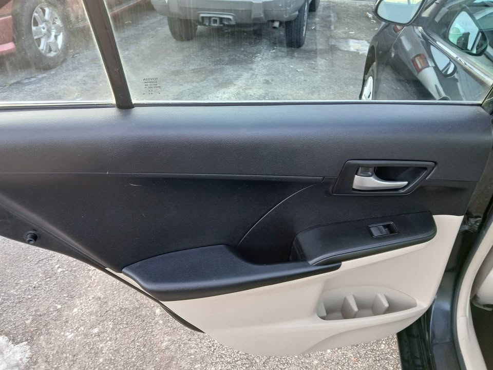 Toyota Camry 4dr Sdn I4 Auto SE Sport Limited Edition (Natl) 2012