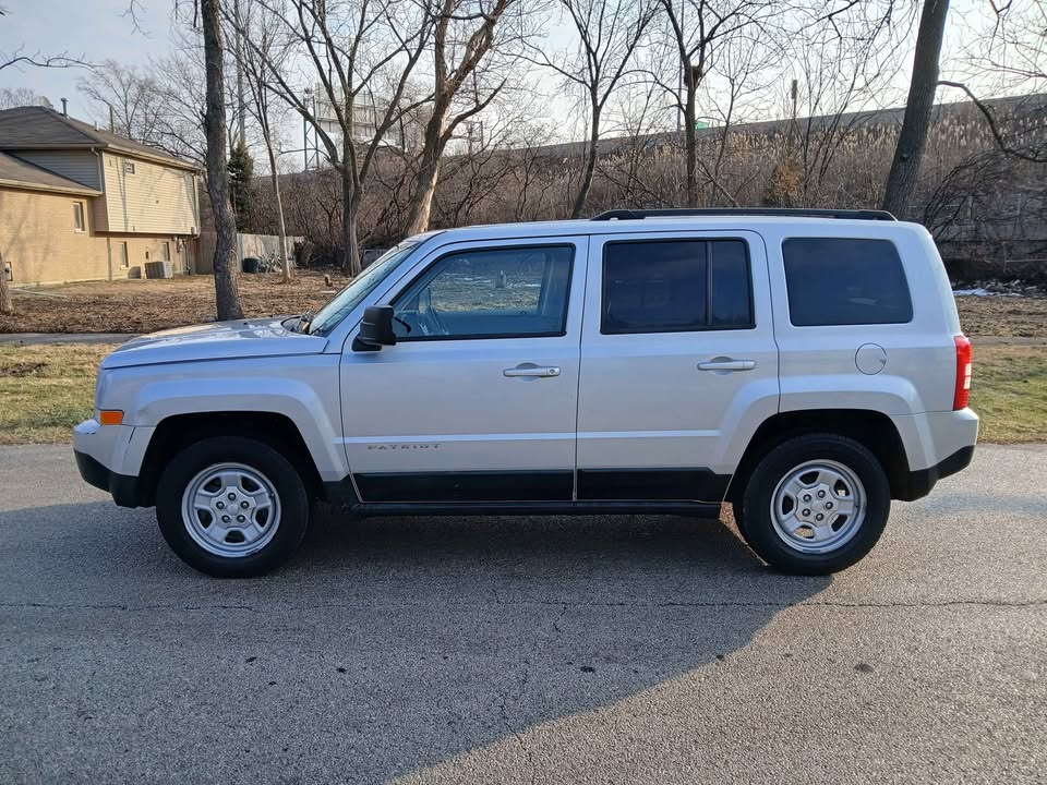 Jeep Patriot FWD 4dr Sport 2011