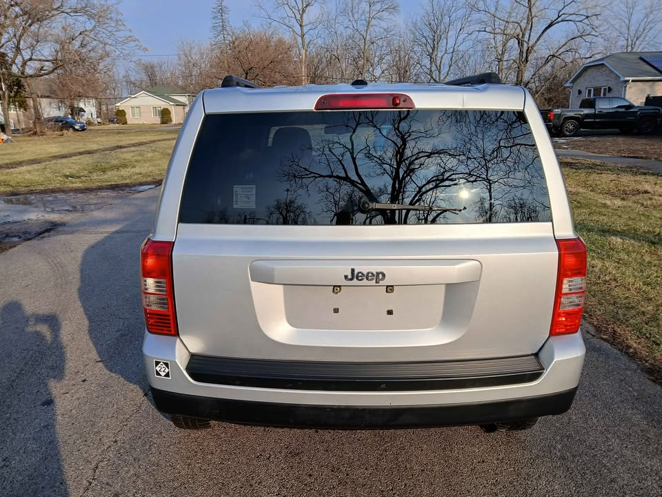 Jeep Patriot FWD 4dr Sport 2011
