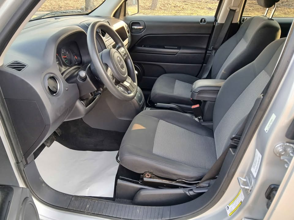 Jeep Patriot FWD 4dr Sport 2011